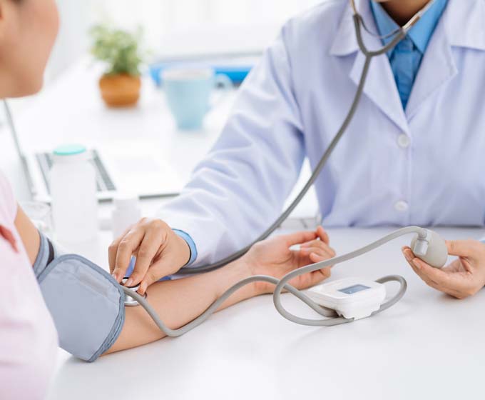 Blutdruck Messung Arzt Patient