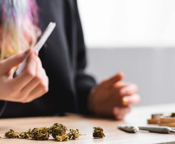 Cannabis Drogen Rauchen Frau